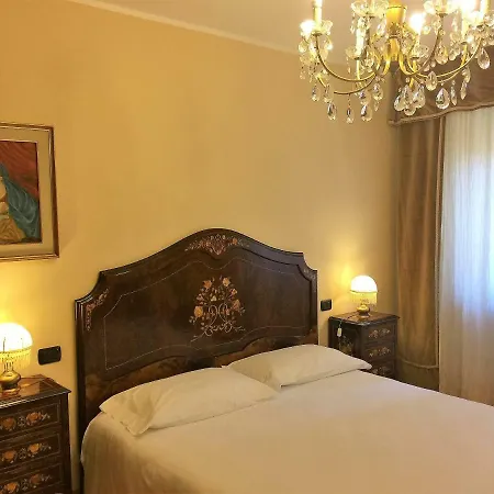 Homefiollet A Due Passi Dal Centro Romano Di