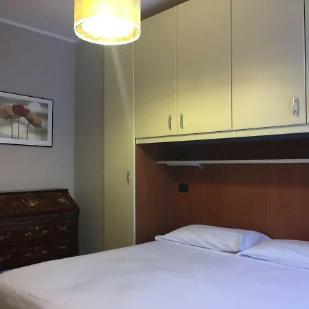 Апартаменты Homefiollet A Due Passi Dal Centro Romano Di